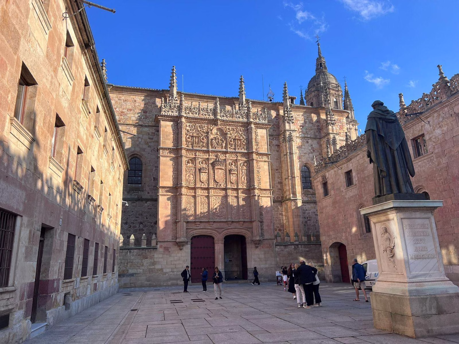 Vista da Universidade de Salamanca, na Espanha, instituição vinculada às iniciativas de espanhol e internacionalização do Colégio Sion Higienópolis.